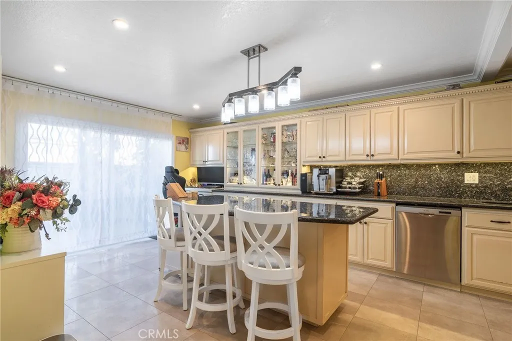 8529 Courreges Court