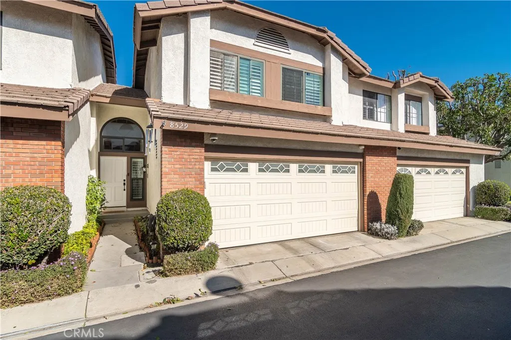 8529 Courreges Court
