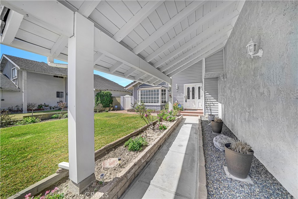 16843 Mount Collien Street