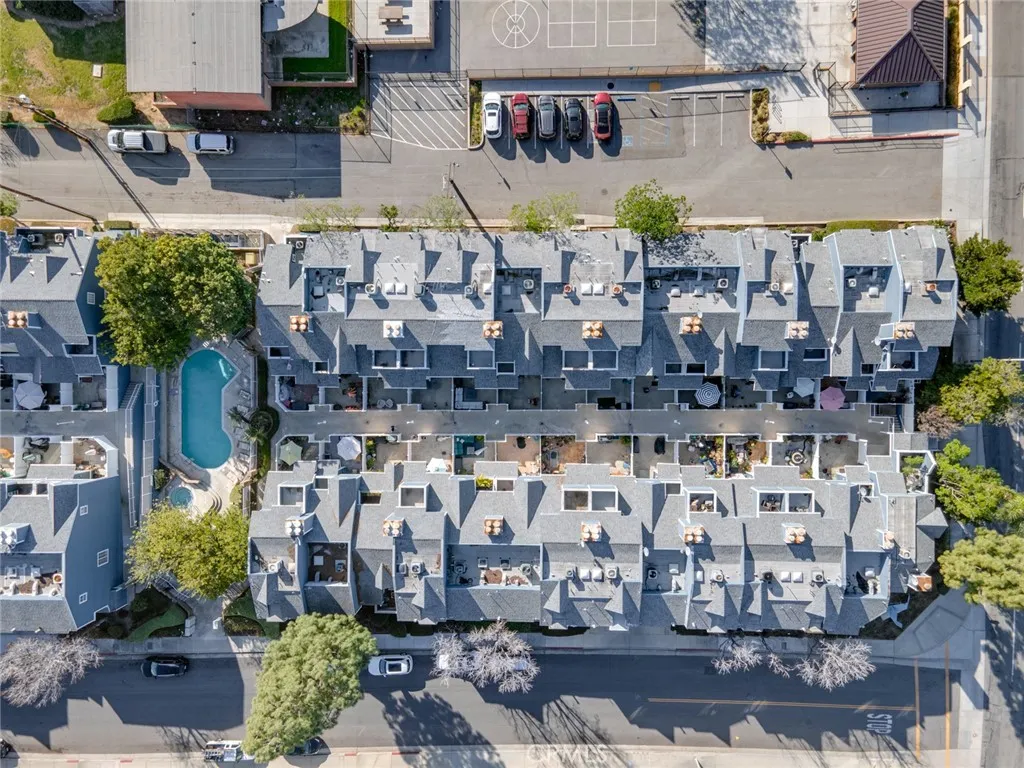 211 S Redwood Avenue # 39