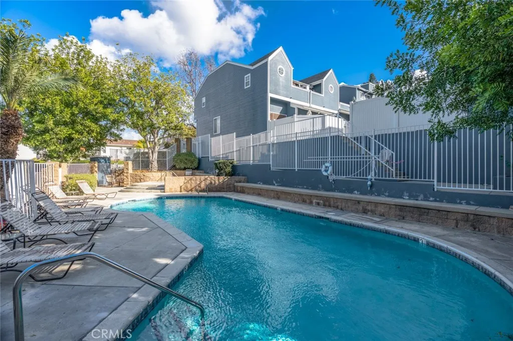 211 S Redwood Avenue # 39