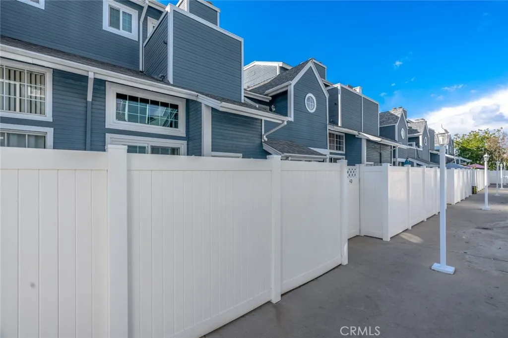 211 S Redwood Avenue # 39