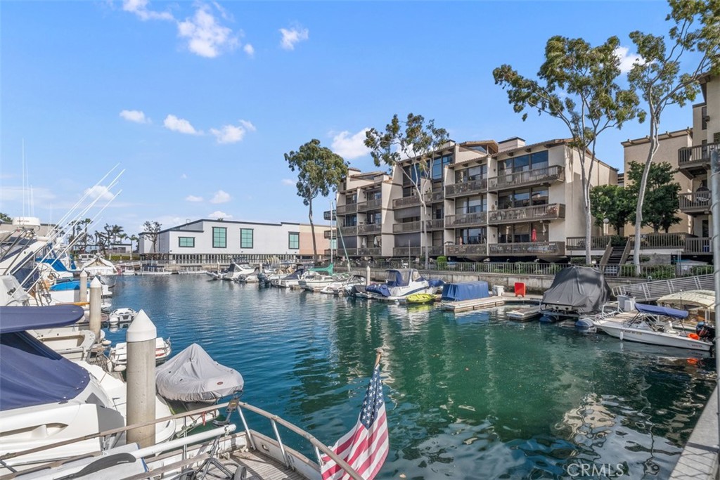 5130 Marina Pacifica Drive N 38