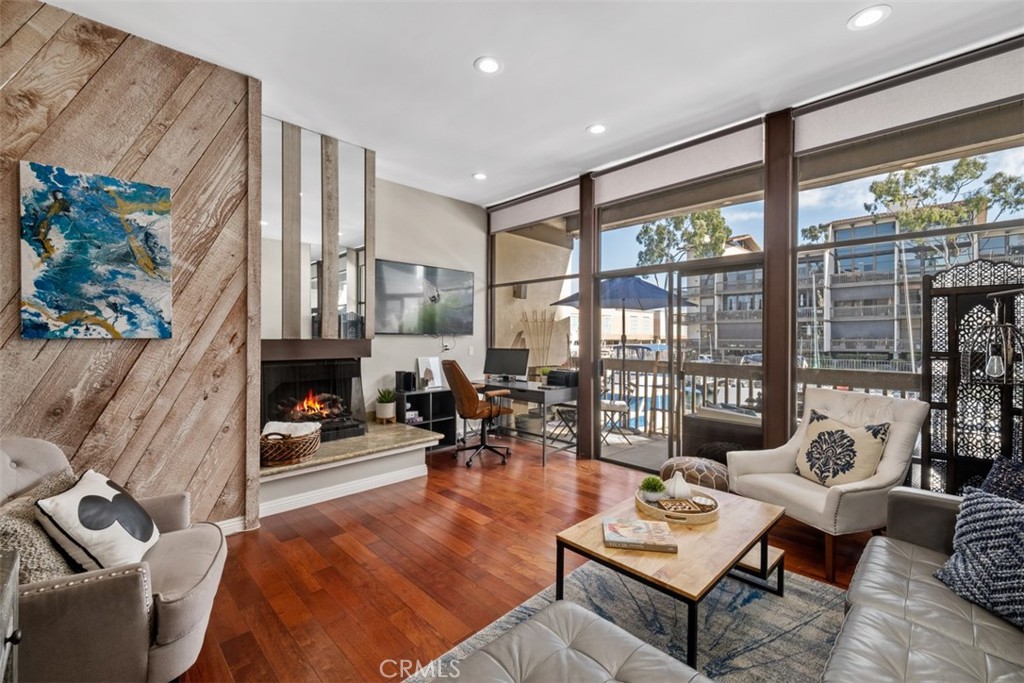 5130 Marina Pacifica Drive N 38