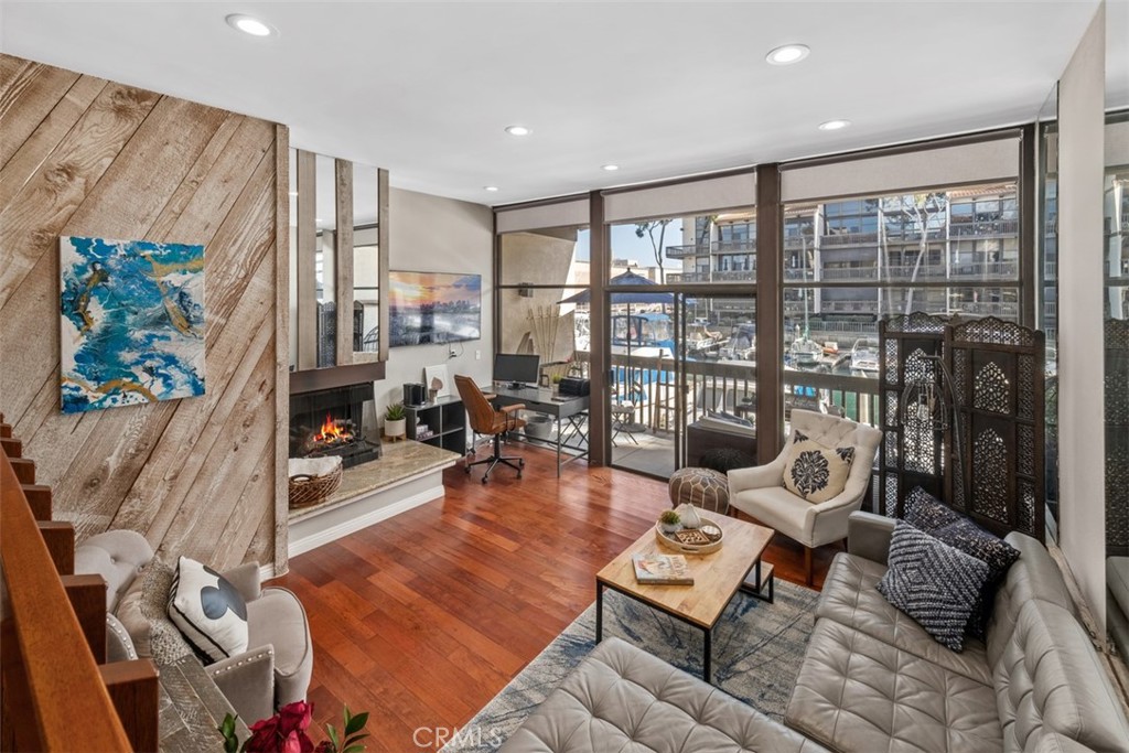 5130 Marina Pacifica Drive N 38