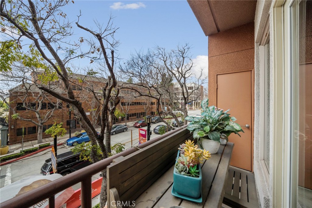 150 S San Fernando Boulevard 107