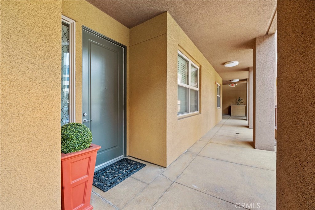 150 S San Fernando Boulevard 107