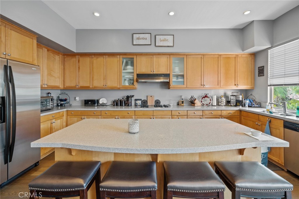 150 S San Fernando Boulevard 107