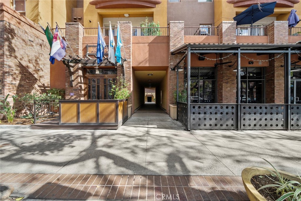 150 S San Fernando Boulevard 107