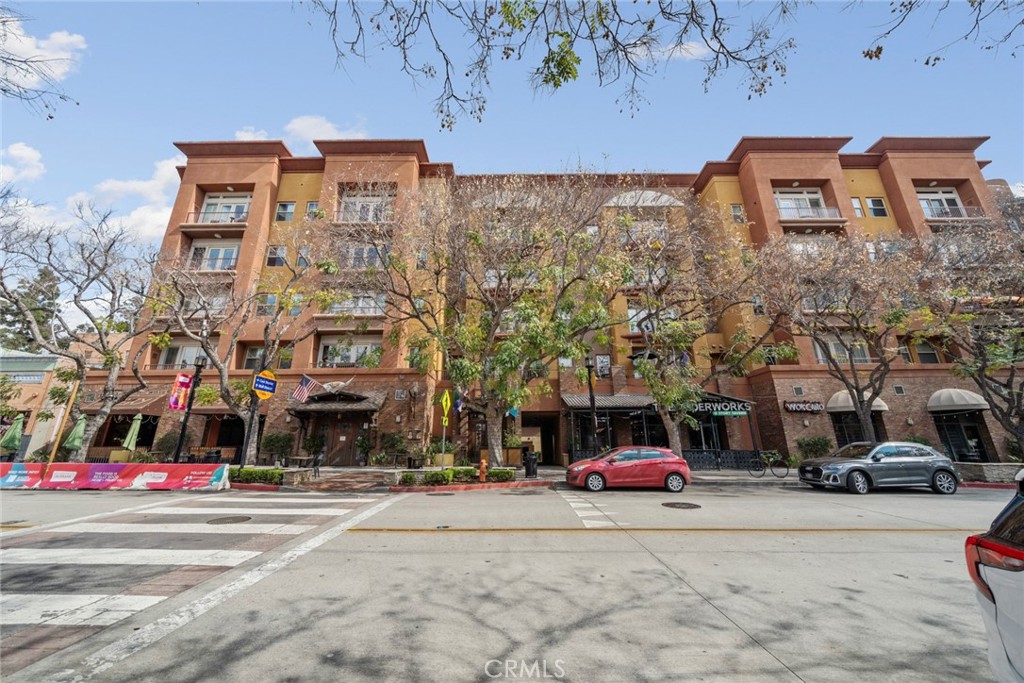 150 S San Fernando Boulevard 107