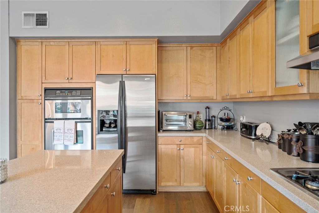 150 S San Fernando Boulevard 107