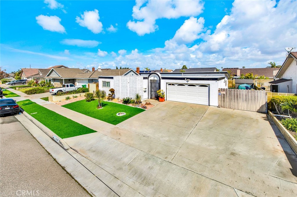 8681 Palos Verdes Avenue