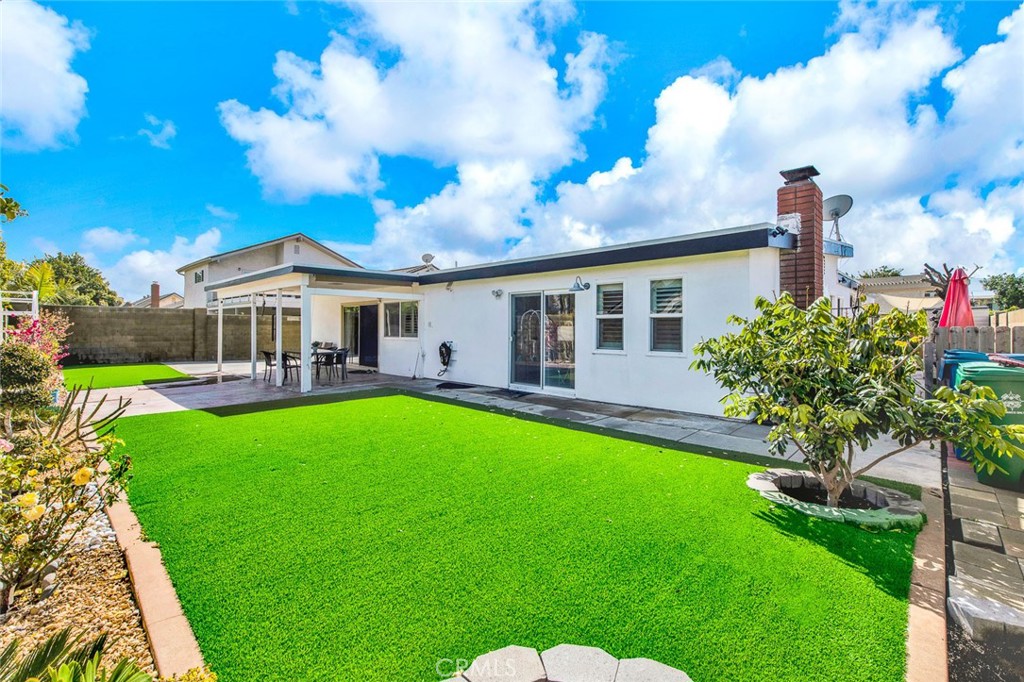 8681 Palos Verdes Avenue