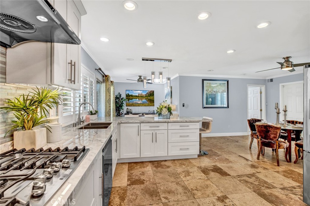 8681 Palos Verdes Avenue