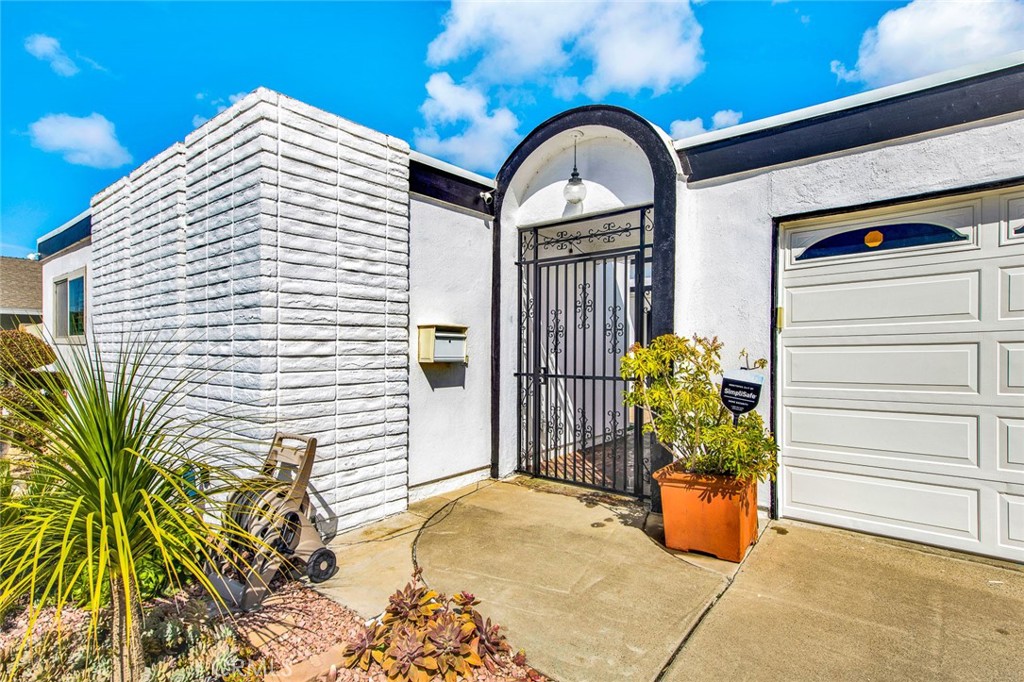 8681 Palos Verdes Avenue