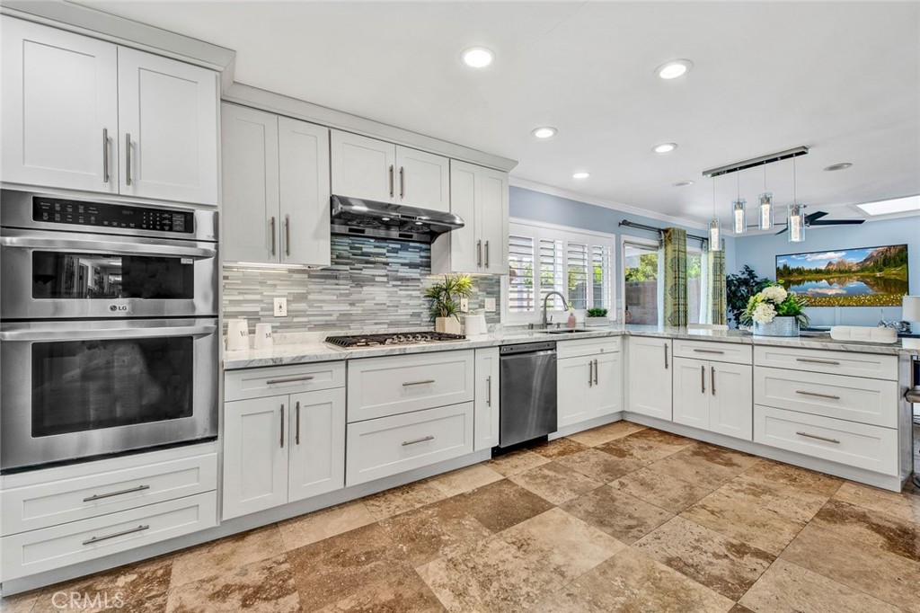 8681 Palos Verdes Avenue