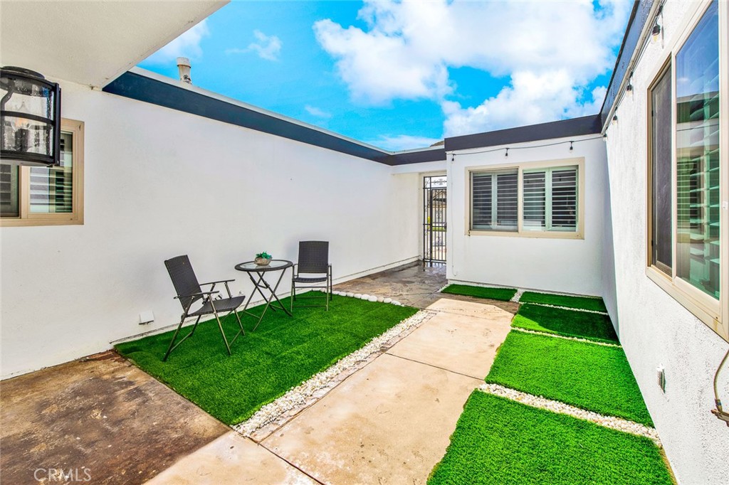 8681 Palos Verdes Avenue