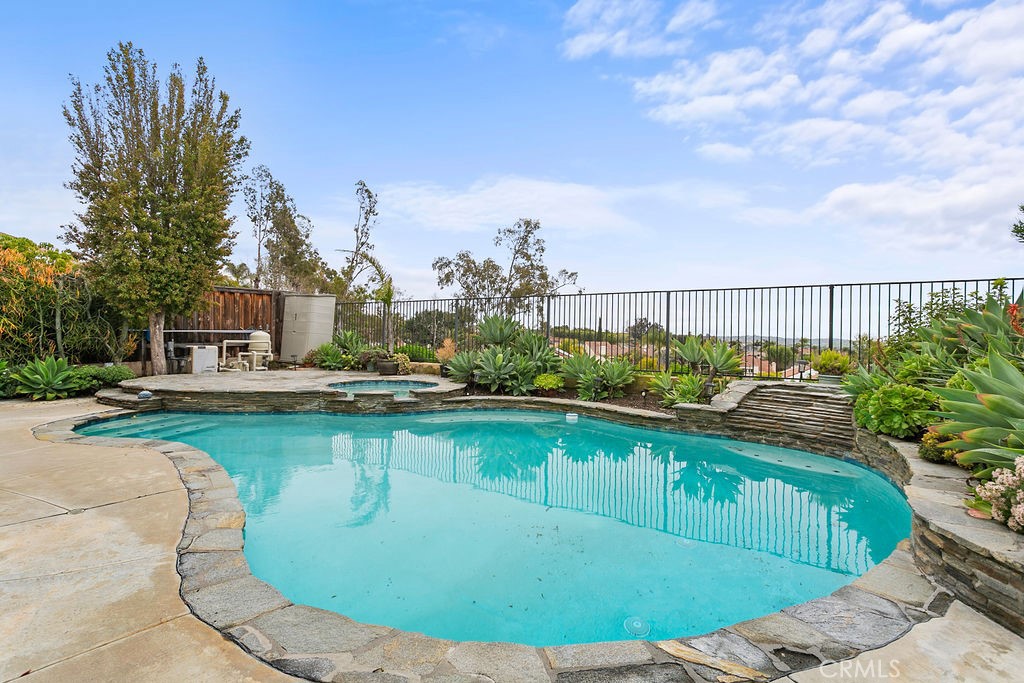 24622 Mendocino Court