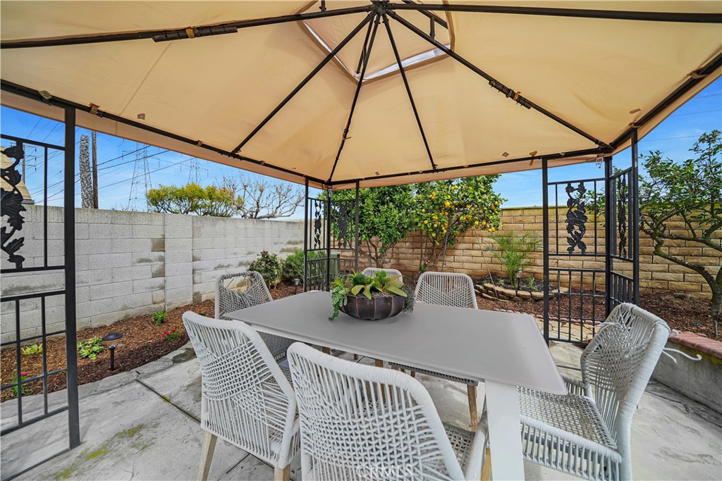 17304 Santa Maria Street