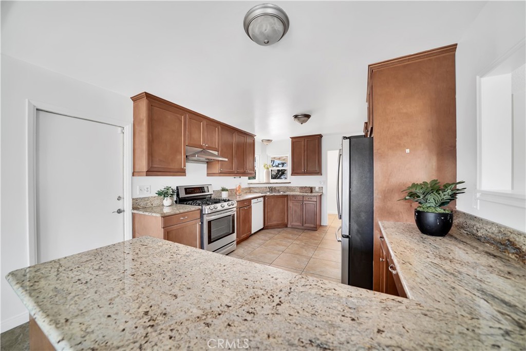 17304 Santa Maria Street