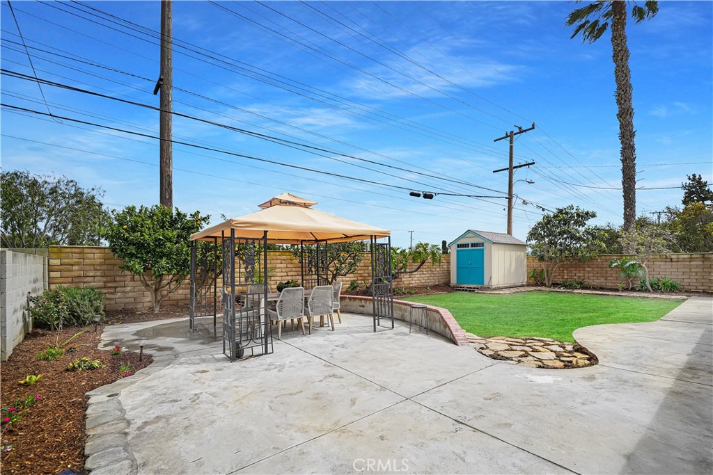 17304 Santa Maria Street