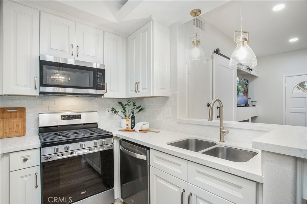 240 Montana Del Lago Drive