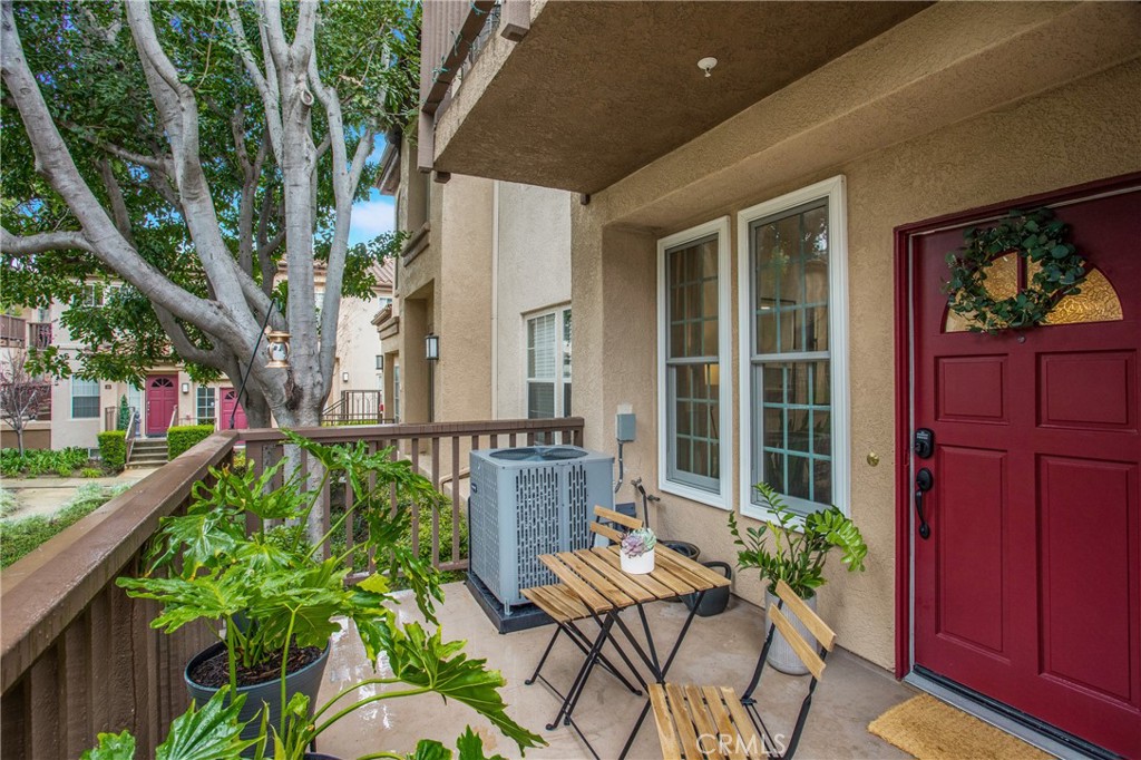 240 Montana Del Lago Drive