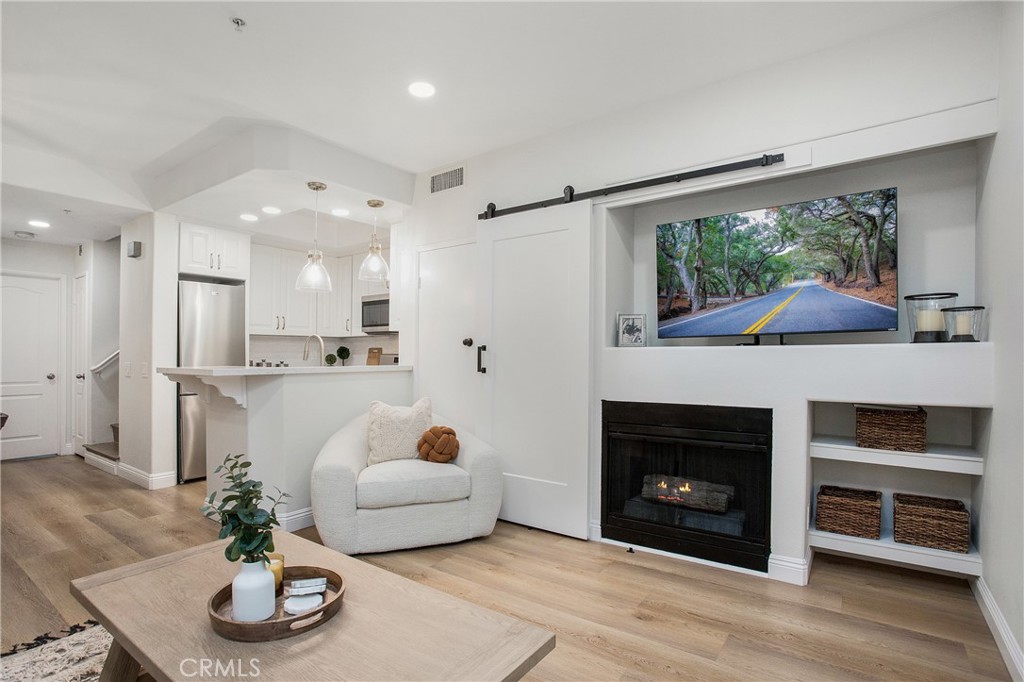 240 Montana Del Lago Drive