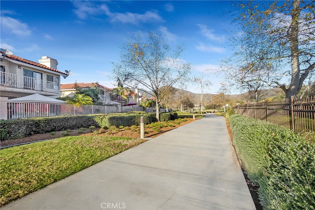 240 Montana Del Lago Drive