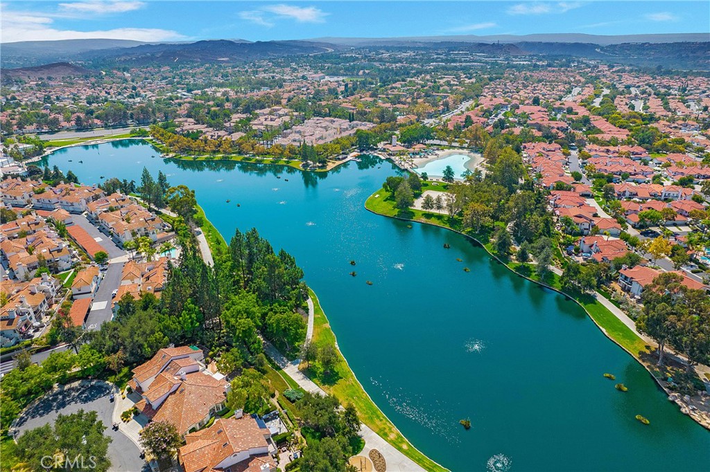 240 Montana Del Lago Drive