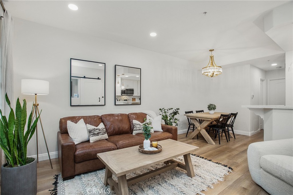 240 Montana Del Lago Drive