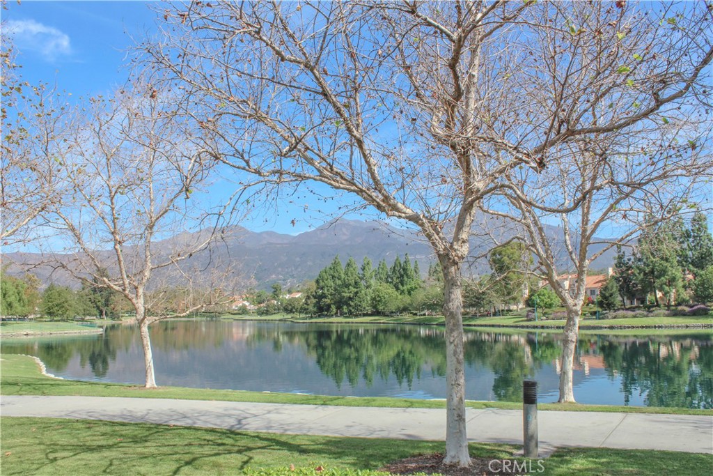 240 Montana Del Lago Drive