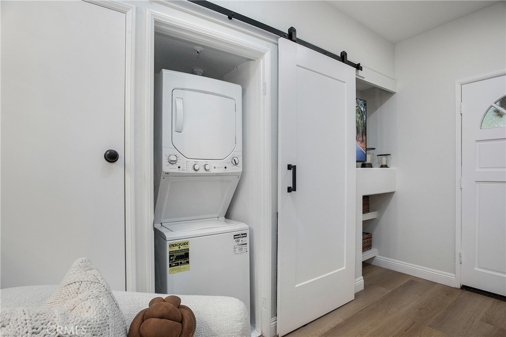 240 Montana Del Lago Drive