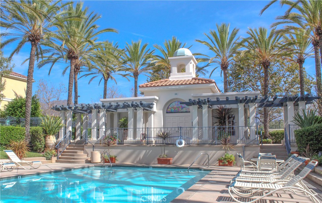 240 Montana Del Lago Drive