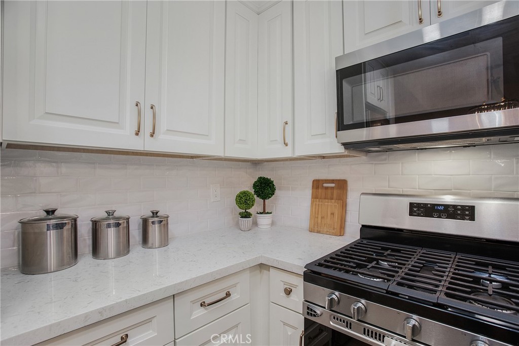 240 Montana Del Lago Drive