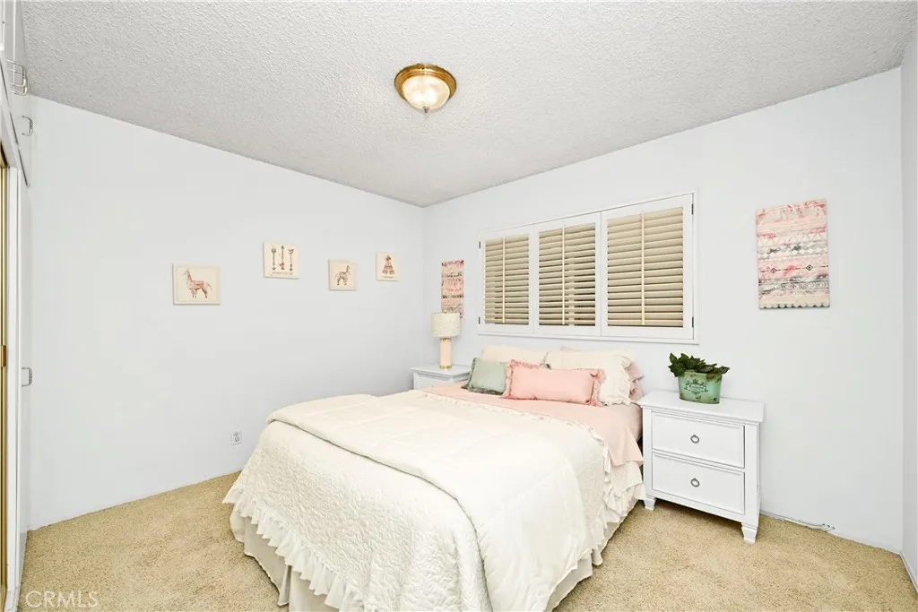 1811 N College Place