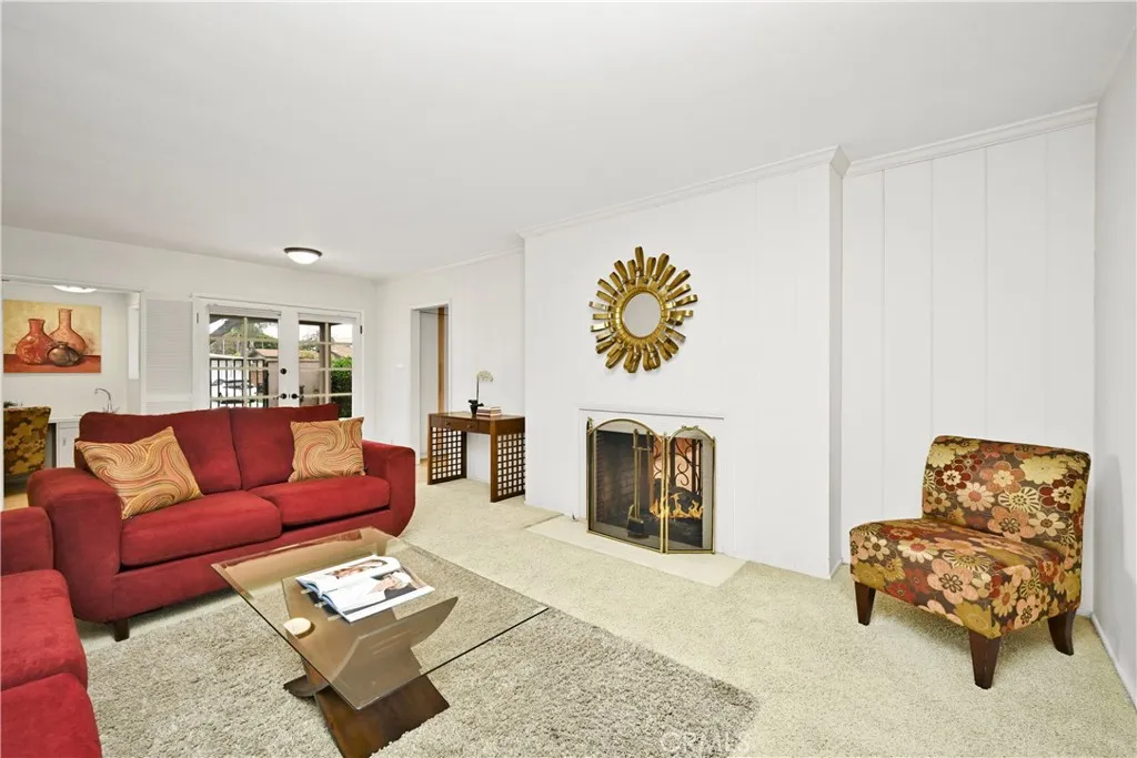 1811 N College Place