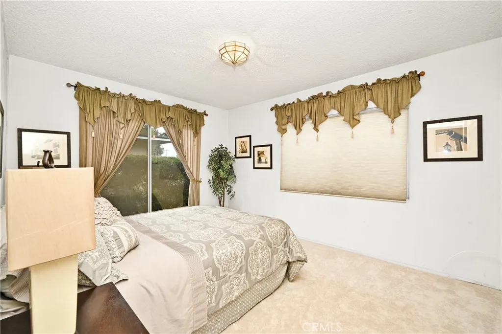 1811 N College Place