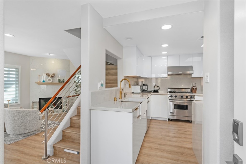 24372 Vista Point Lane