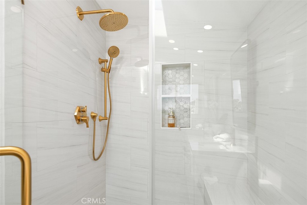 24372 Vista Point Lane