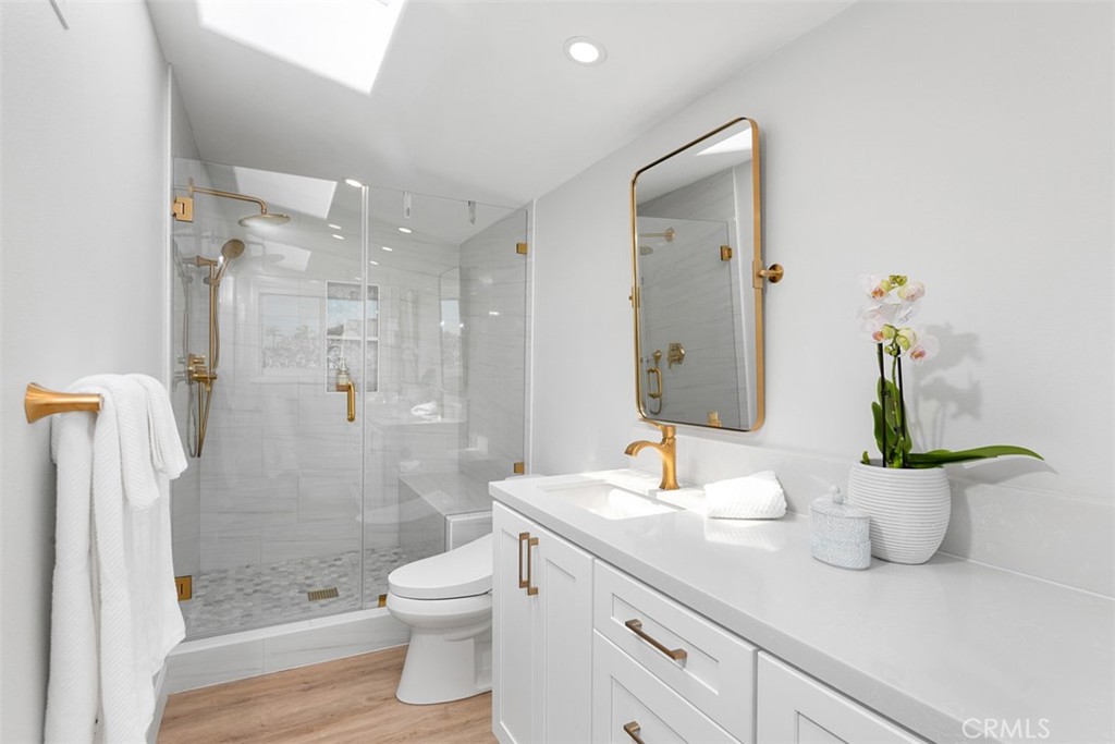 24372 Vista Point Lane