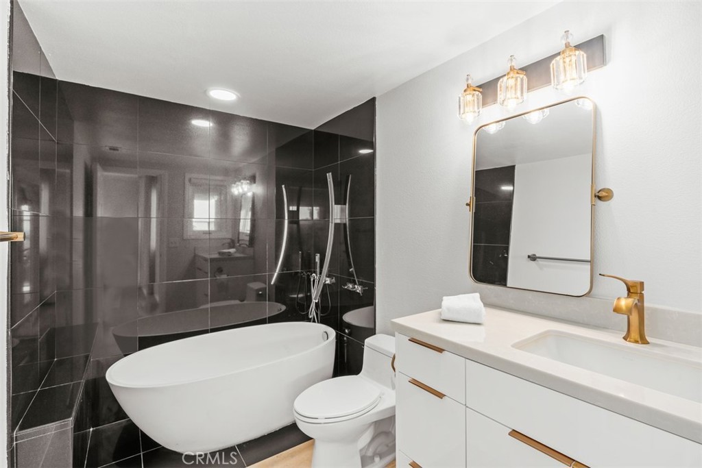 24372 Vista Point Lane