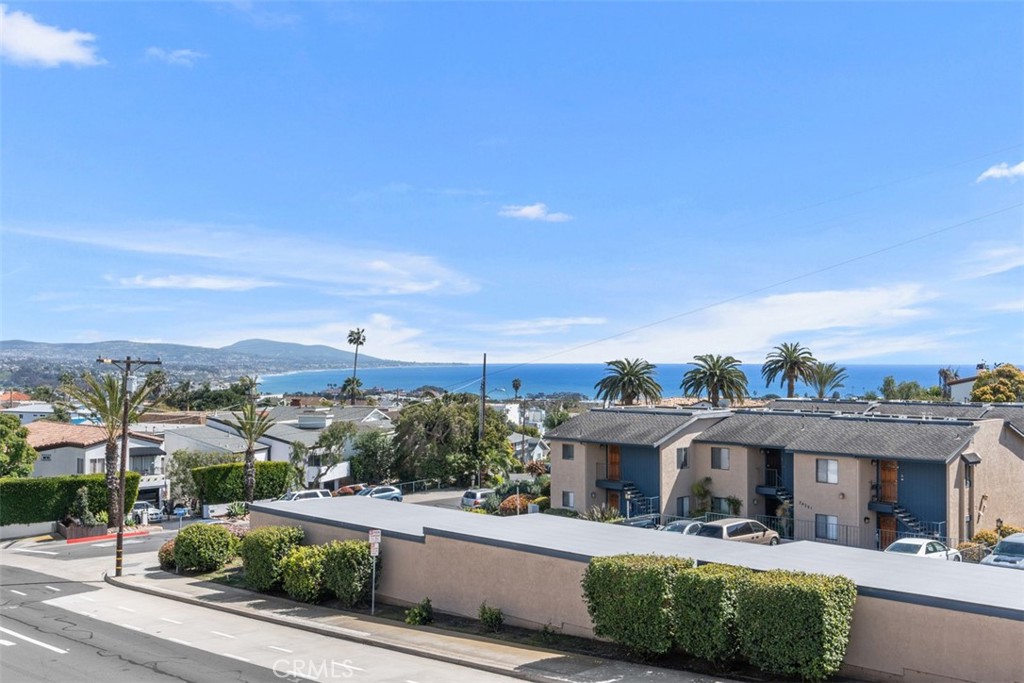 24372 Vista Point Lane