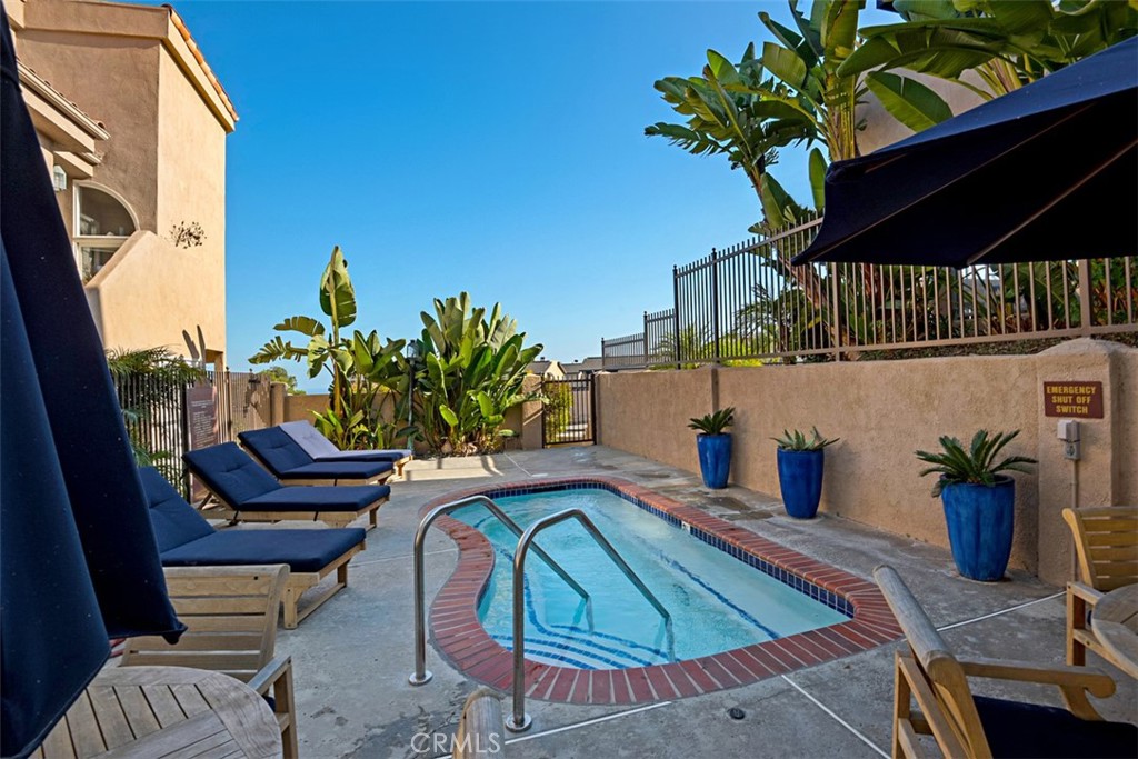 24372 Vista Point Lane