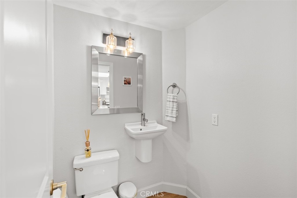 24372 Vista Point Lane