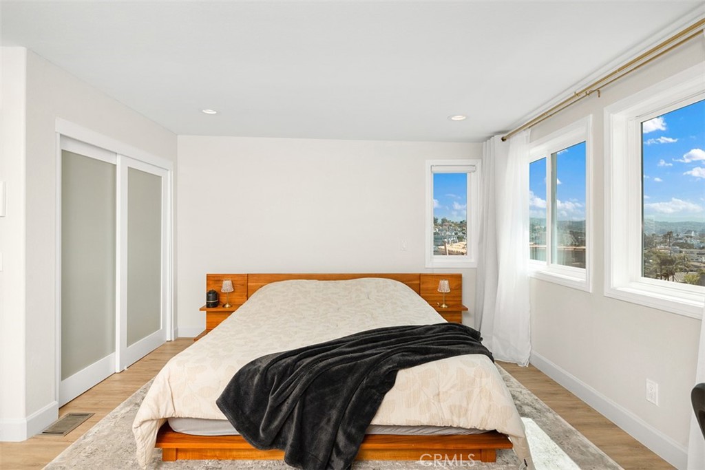 24372 Vista Point Lane