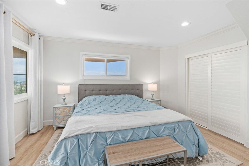 24372 Vista Point Lane