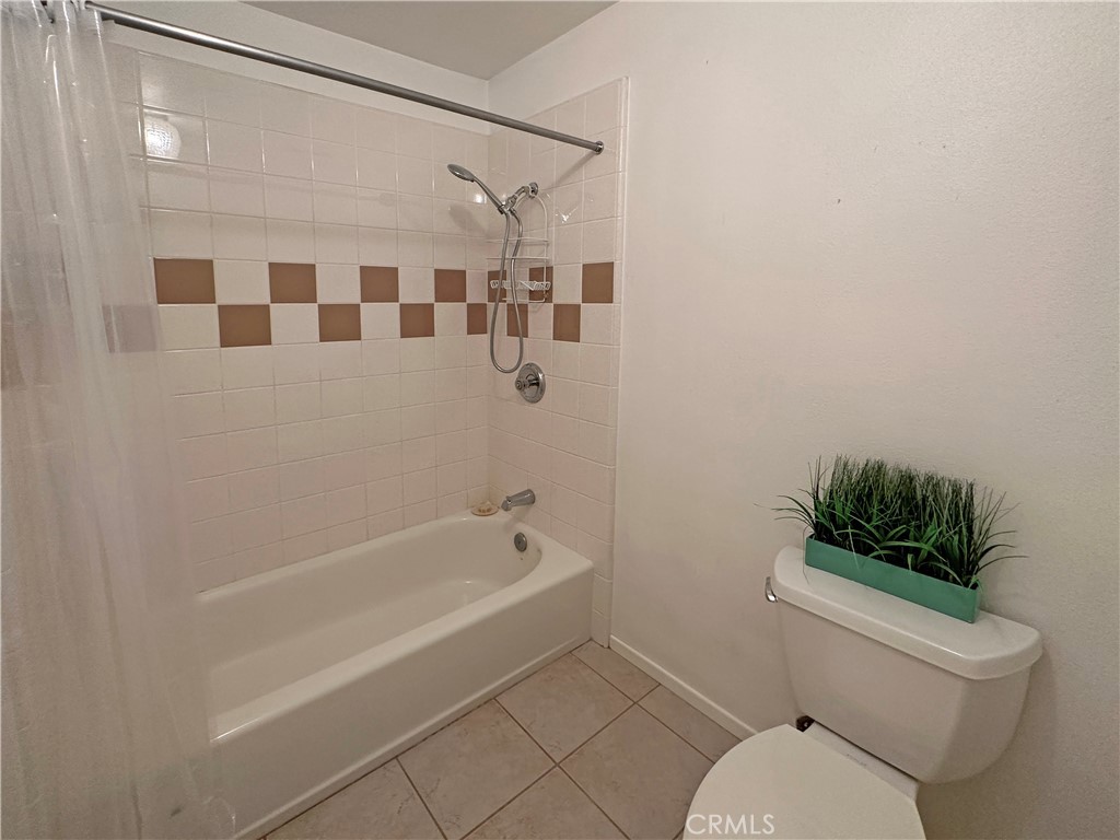 8098 Catherine Avenue 24