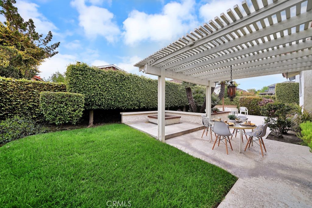 8732 Cliffside Drive
