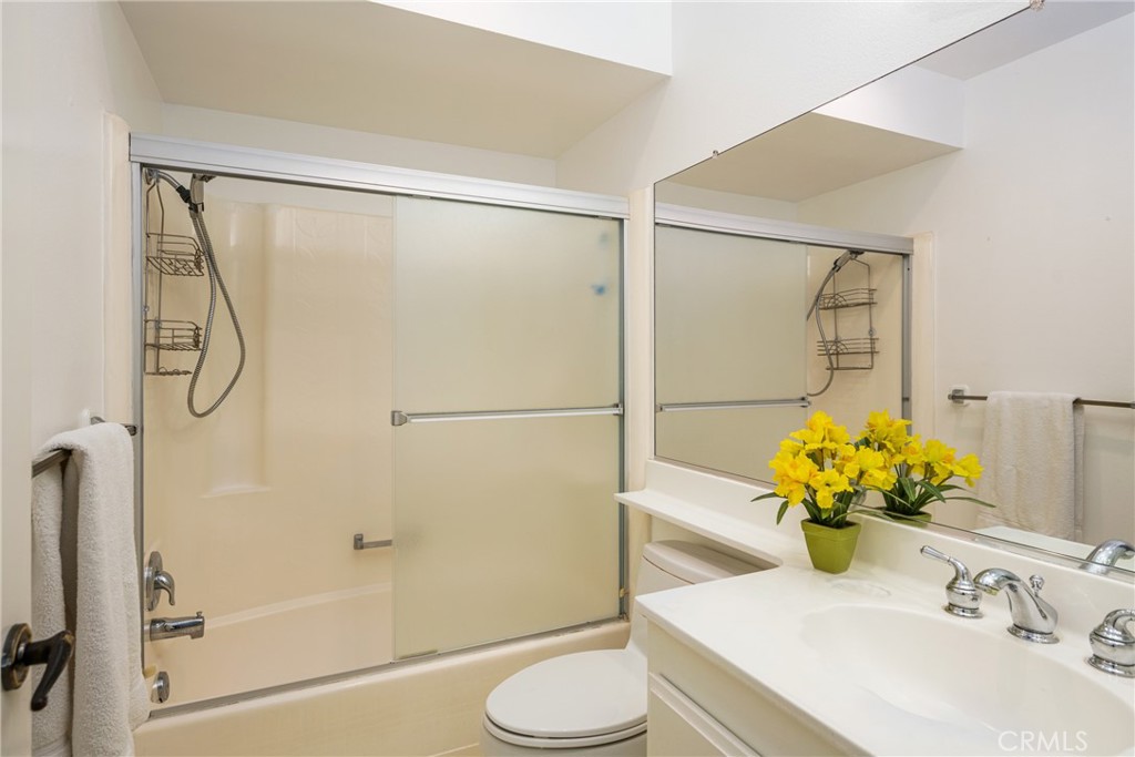 33106 Tradewind Court